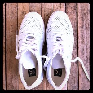 Veja - V-10 leather sneakers